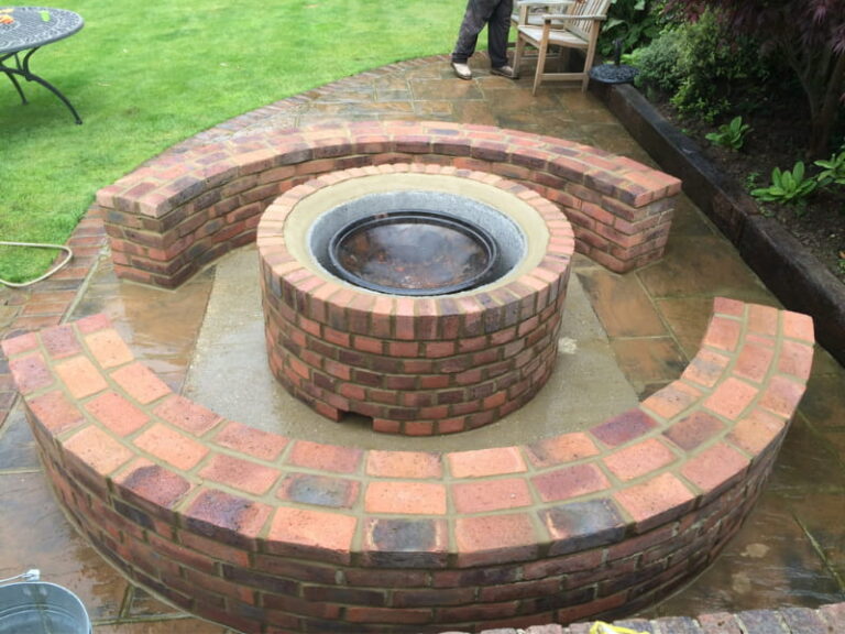 Bricklaying Companies Essex Brick structure - abstract